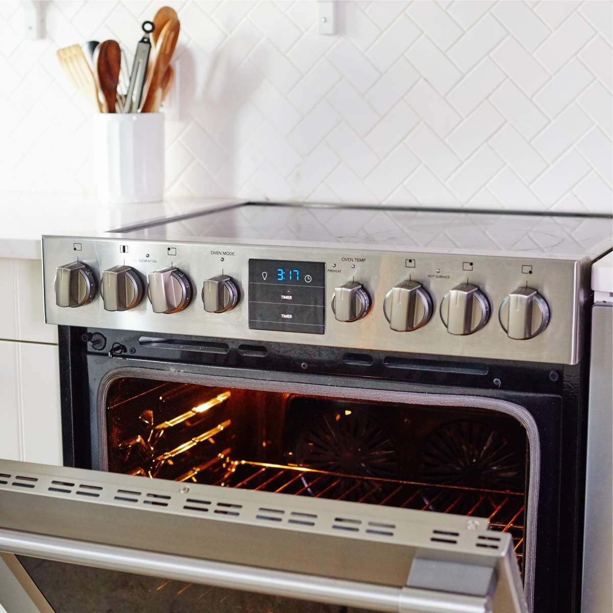 Oven repair service